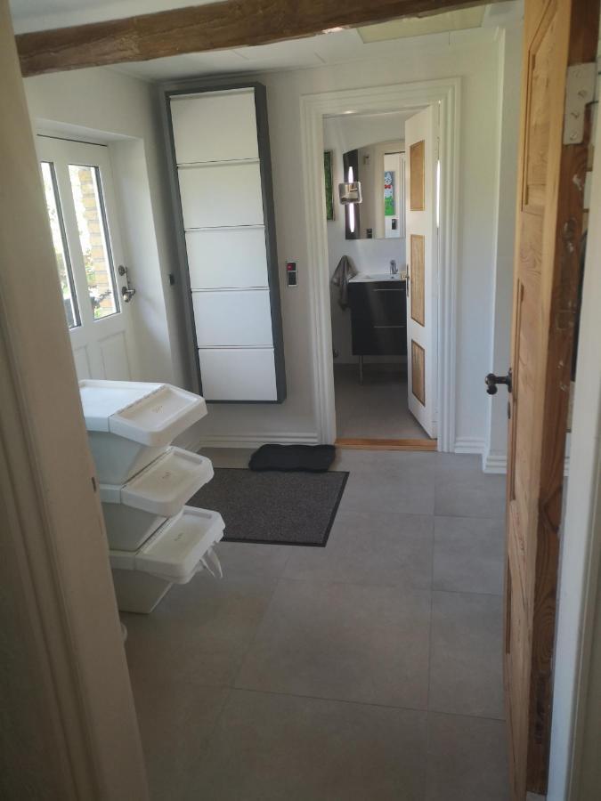 Commuter Room For One Or Two People Munkebo Bagian luar foto